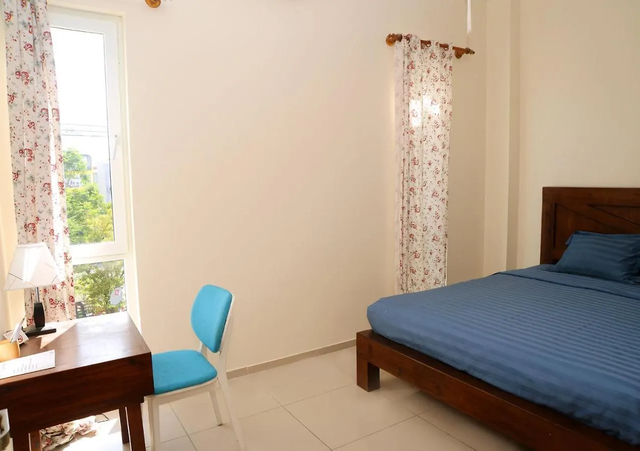 Andy Home Da Nang 0*,